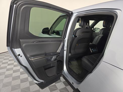 Used 2024 Rivian R1T Adventure Dual AWD/4WD image 14
