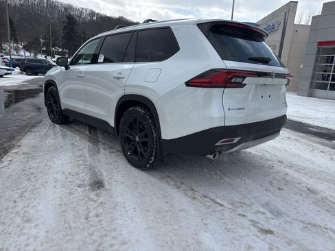 New 2026 Toyota Grand Highlander MAX Platinum image 8