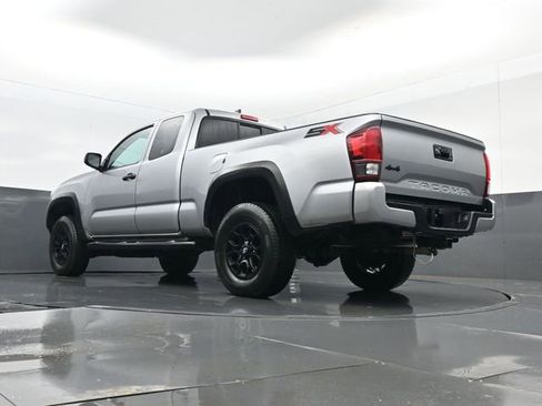 Used 2020 Toyota Tacoma SR w/ SX Package image 22