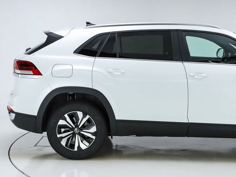 New 2026 Volkswagen Atlas Cross Sport SE image 11
