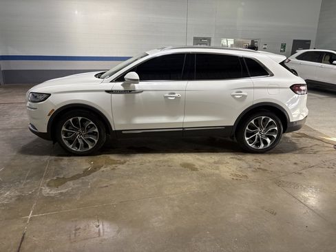 Used 2023 Lincoln Nautilus Reserve image 7