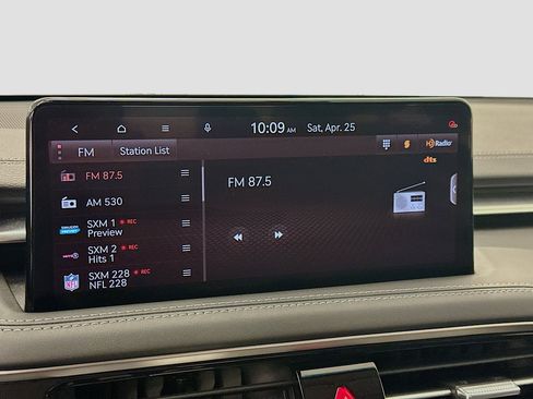 Used 2025 Genesis G70 2.5T AWD/4WD image 21