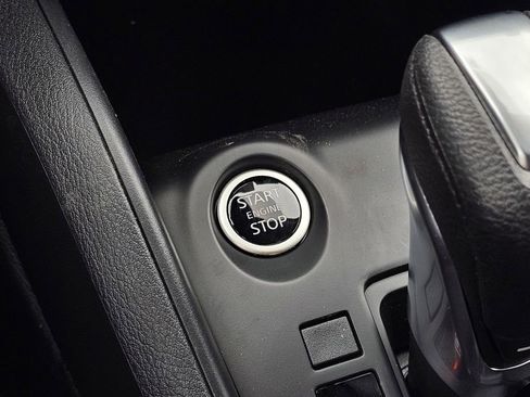 New 2025 Nissan Kicks Play S image 10