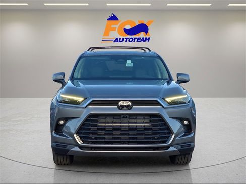 New 2026 Toyota Grand Highlander Limited image 8