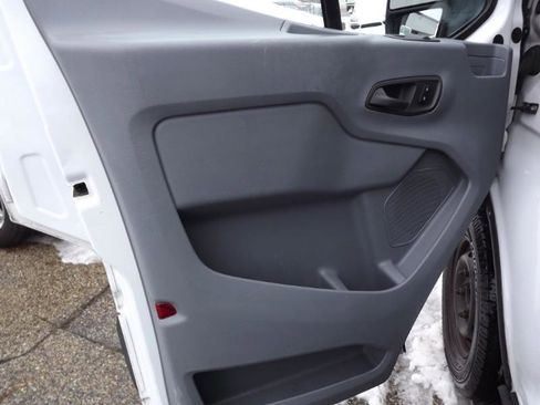 Used 2018 Ford Transit 250 148 Medium Roof RWD image 9