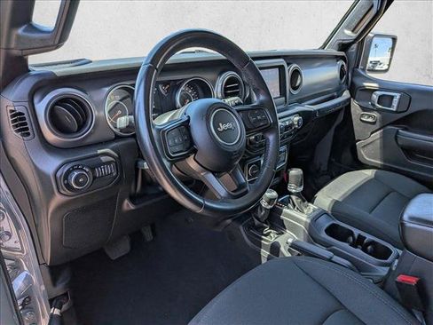 Used 2022 Jeep Wrangler Sport AWD/4WD image 6