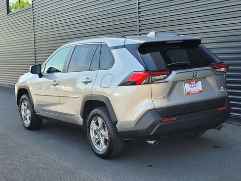 Used 2023 Toyota RAV4 LE AWD/4WD image 4