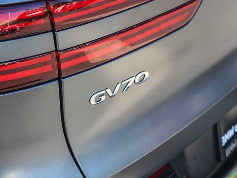 Used 2023 Genesis GV70 2.5T w/ Select Package image 41
