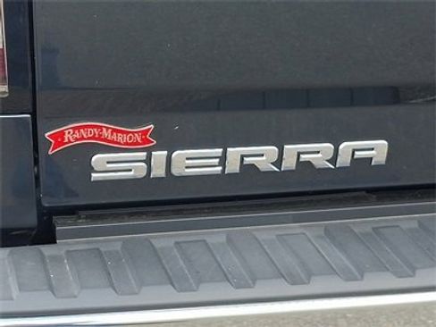 Used 2018 GMC Sierra 1500 SLT image 32