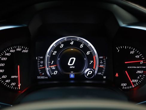 Used 2019 Chevrolet Corvette Stingray Coupe w/ 1LT RWD image 38