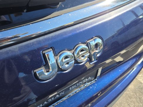 Used 2018 Jeep Compass Latitude image 5