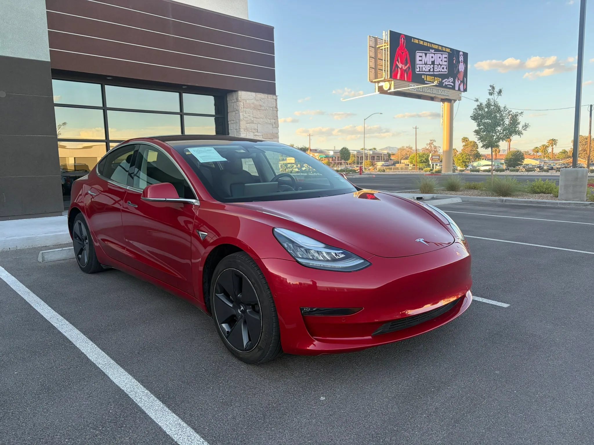 Used 2019 Tesla Model 3 Standard Range Plus RWD image 2