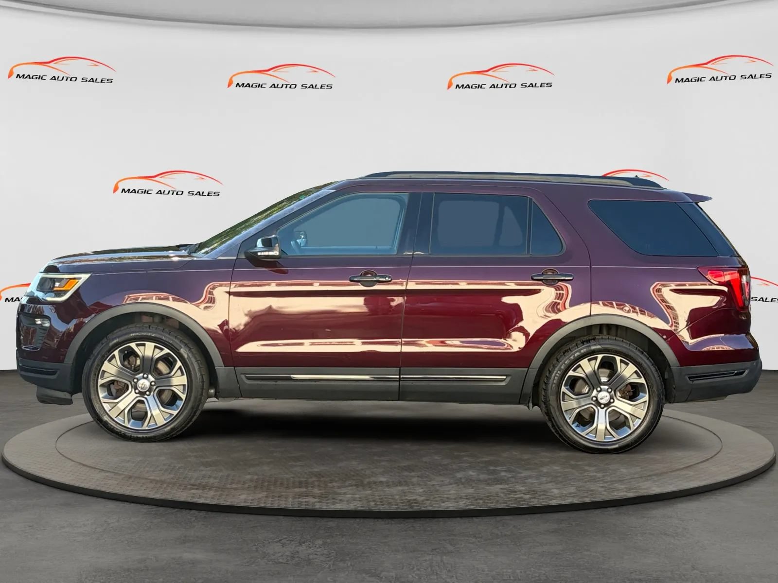Used 2018 Ford Explorer Sport w/ Equipment Group 401A AWD/4WD image 7