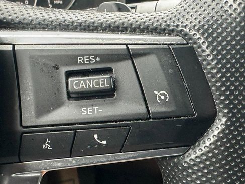 Used 2024 Mitsubishi Outlander ES image 20