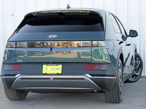 Used 2023 Hyundai Ioniq 5 SE w/ Cargo Package image 4