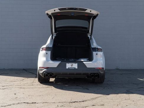 New 2026 Porsche Cayenne S image 14