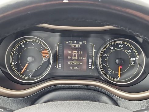 Used 2016 Jeep Cherokee Sport AWD/4WD image 15