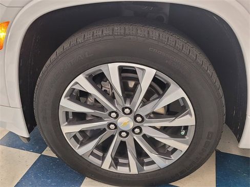 Used 2023 Chevrolet Traverse Premier image 29