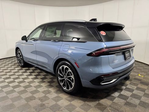 New 2026 Lincoln Nautilus Reserve image 6