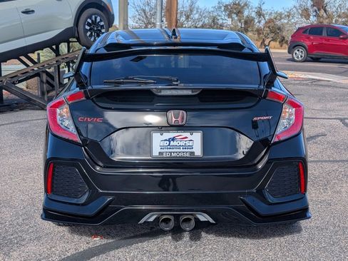 Used 2018 Honda Civic Sport image 4