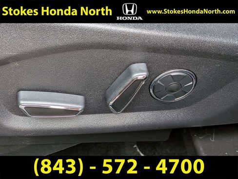 Used 2017 Ford Explorer Limited w/ Equipment Group 301A FWD image 23
