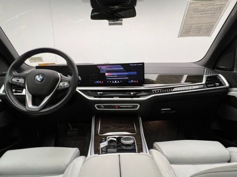 Certified 2024 BMW X5 xDrive40i w/ Premium Package AWD/4WD image 10