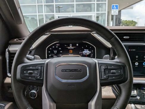 Used 2024 GMC Sierra 1500 Denali w/ Denali Reserve Package AWD/4WD image 19