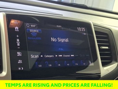 Used 2017 Honda Pilot Touring image 22