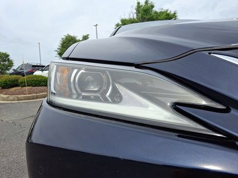 Used 2022 Lexus ES 350 w/ Premium Package FWD image 9