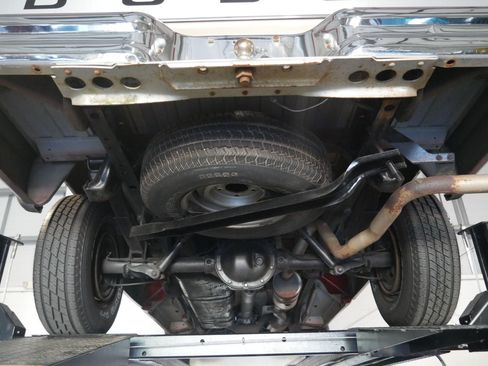 Used 1992 Dodge D/W Truck 150 RWD image 7