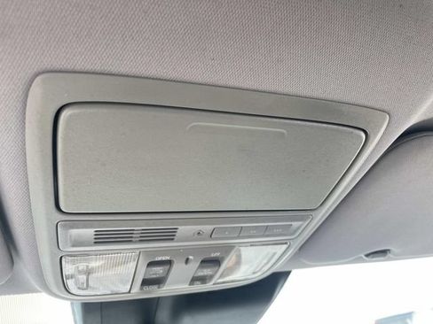 Used 2019 Honda CR-V Touring image 33