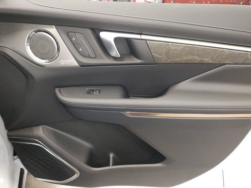 New 2026 Buick Enclave Avenir w/ Super Cruise Package FWD image 9