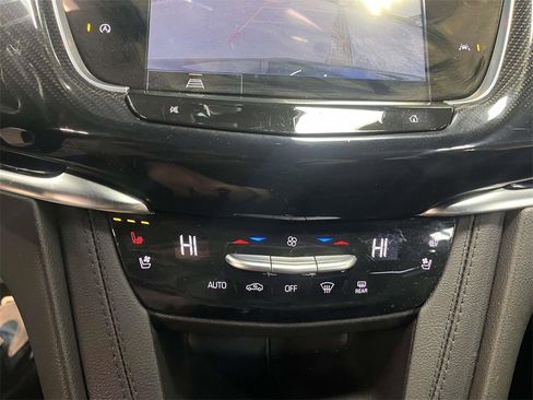 Used 2024 Cadillac XT6 Sport image 20