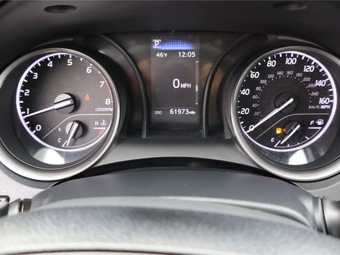 Used 2023 Toyota Camry SE image 18