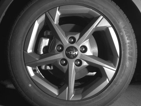 Used 2025 Kia K4 LXS image 12