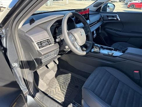 New 2026 Mitsubishi Outlander SE image 20