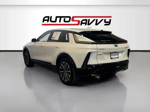 Used 2025 Cadillac Lyriq Sport w/ LPO, Floor Liner Package AWD/4WD image 5