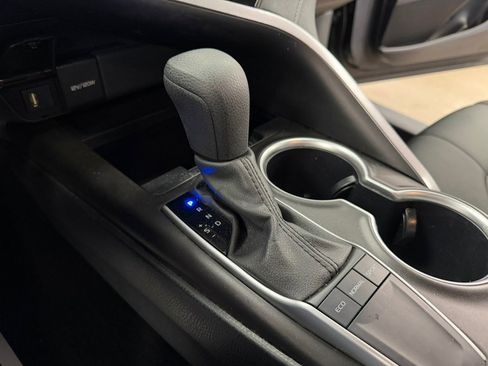 Used 2024 Toyota Camry LE image 33