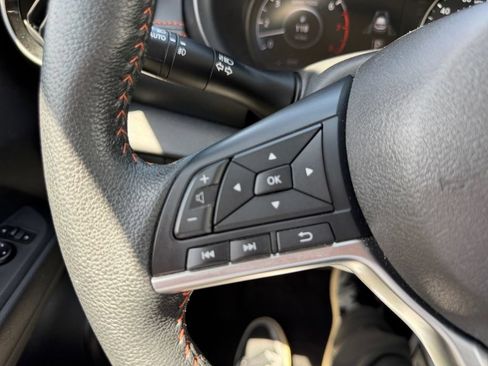 Used 2023 Nissan Kicks SR w/ SR Premium Package FWD image 22