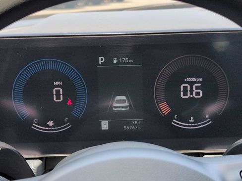 Used 2025 Hyundai Sonata SEL FWD image 31