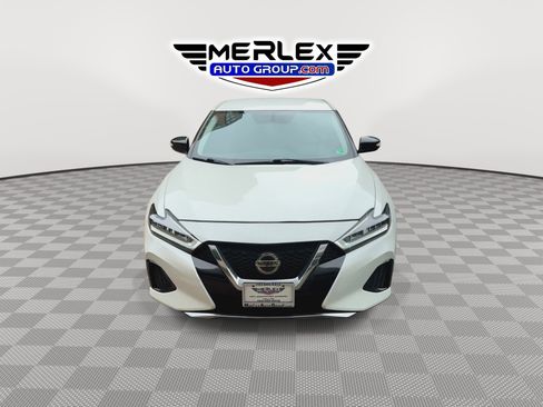 Used 2019 Nissan Maxima 3.5 SV w/ Floor Mat Group FWD image 3