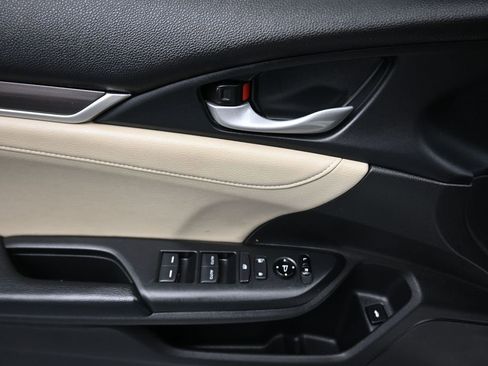 Used 2020 Honda Civic Touring image 10