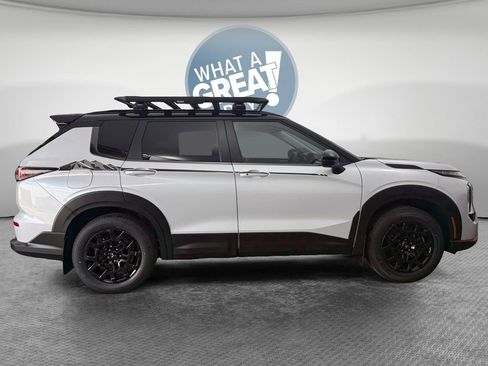 New 2026 Mitsubishi Outlander Trail Edition AWD/4WD image 2