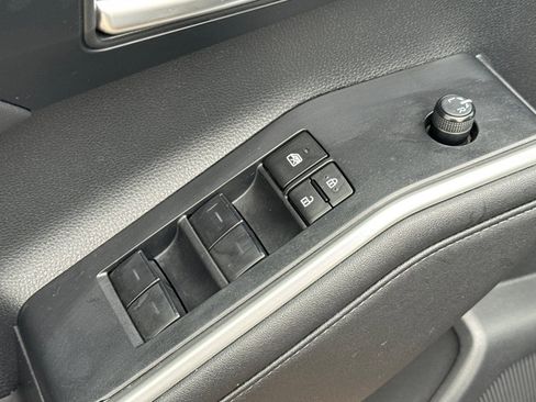 Certified 2023 Toyota Highlander XLE image 14