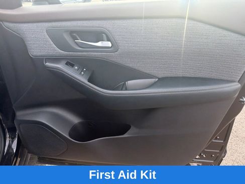 Used 2023 Nissan Rogue SV AWD/4WD image 24