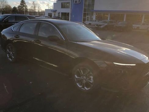 New 2025 Honda Accord EX-L image 2