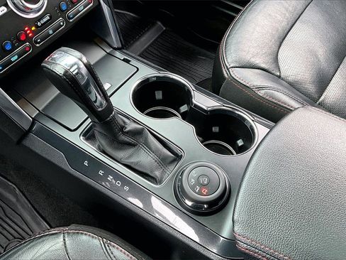 Used 2018 Ford Explorer Sport image 18