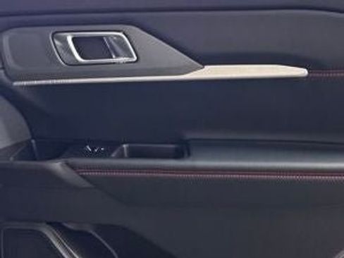 New 2026 Ford Explorer ST-Line w/ ST-Line Street Pack image 20