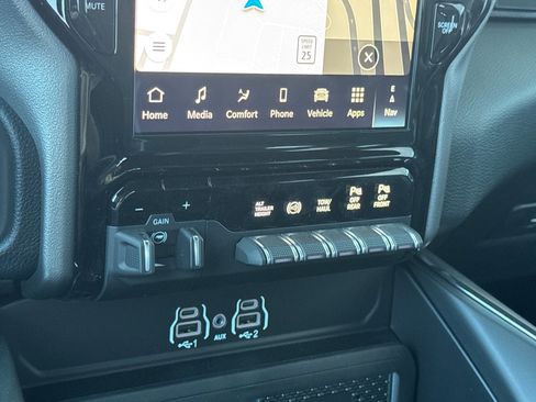 New 2026 RAM 3500 Laramie AWD/4WD image 19