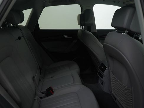 Used 2019 Audi Q5 2.0T Premium Plus w/ Premium Plus Package image 12